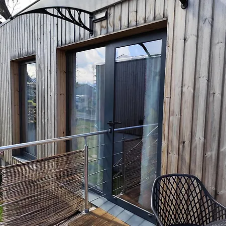 Little Tiny Village Haus 3 شقة *